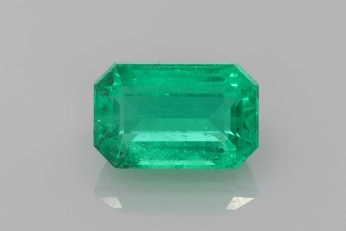 2.43 carat GREEN Smaragdas (1)