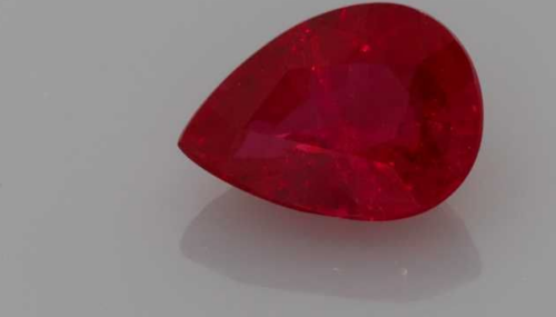 1.5 carat RED Rubinas (1)
