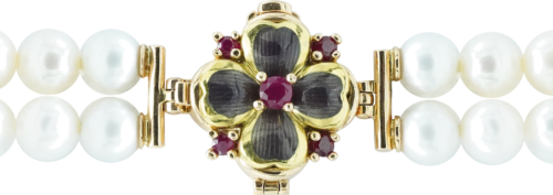 Pearl necklace with a four-leaf clover inlaid with rubies ROYAL CLOVER (2)