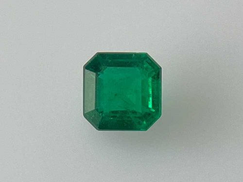 0.85 carat GREEN Asscher Smaragdas (1)