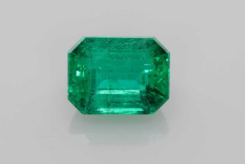 2.56 carat GREEN Smaragdas (1)