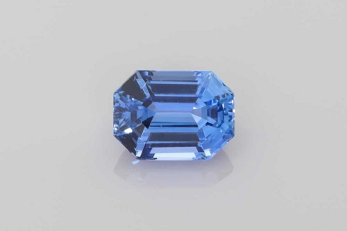 6.85 carat BLUE Safyras (1)
