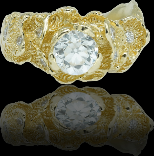 Gold ring with diamonds (2)