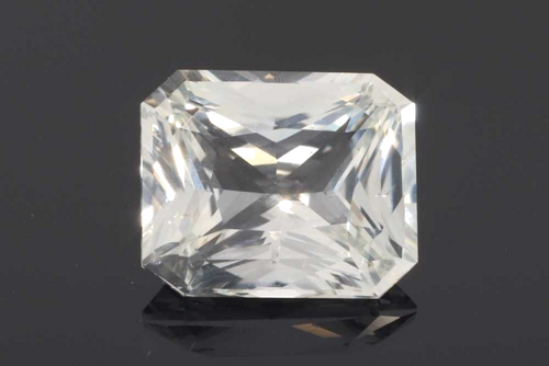 5.2 carat WHITE Safyras (1)