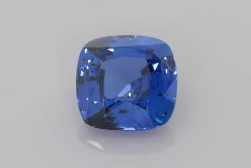 5.68 carat BLUE Safyras (1)