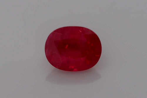 2.5 carat RED Rubinas (1)