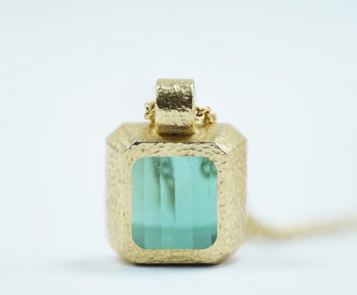 Gold necklace with green tourmaline (3)