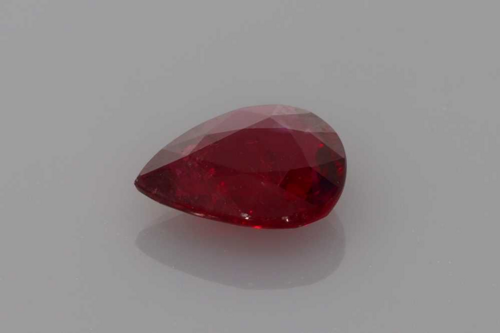 2.28 carat RED Rubinas (1)