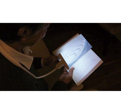 Desktop Magnifying Glass with Retractable Rectangular Lens and LED Lighting 2x (4)