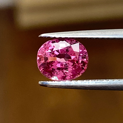 1.88 carat PINK Oval Safyras (1)