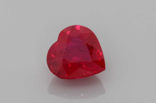 1.56 carat RED Rubinas (1)