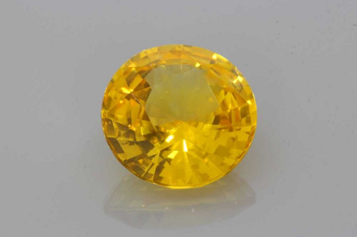 6.23 carat YELLOW Safyras (1)