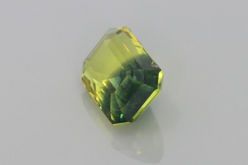5.08 carat BI_COLOR Safyras (1)