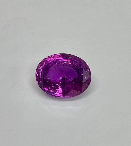8.1 carat PURPLE Oval Safyras (1)