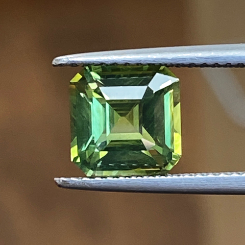 3.11 carat GREEN Emerald Safyras (1)