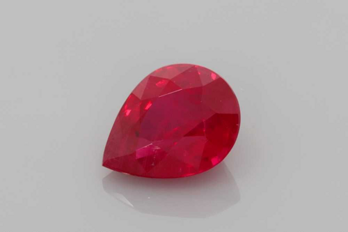 1.5 carat RED Rubinas (1)