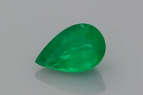 1.37 carat GREEN Smaragdas (1)