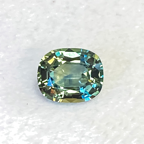 1.43 carat GREEN Cushion Safyras (1)