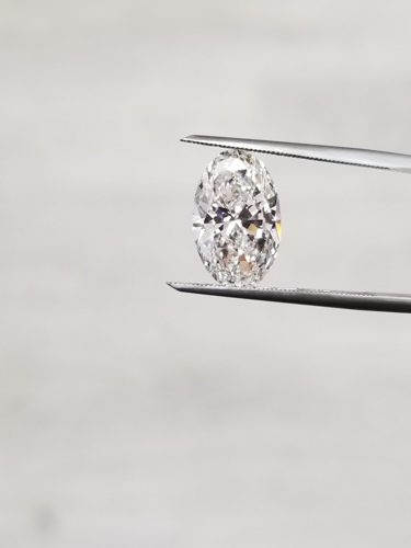 1.7 carat H-SI1 Natūralus Oval Deimantas (1)