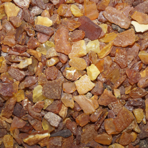 Neapstrādāts dzintars 0,10 g - 0,40 g (1)