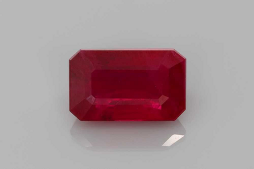 2.04 carat RED Rubinas (1)