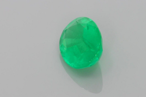 3.75 carat GREEN Smaragdas (1)