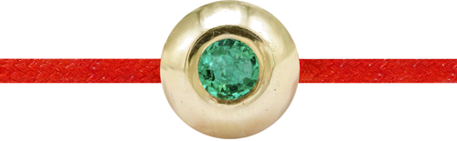 Браслет из красной нити с золотой бусиной и изумрудом (2)