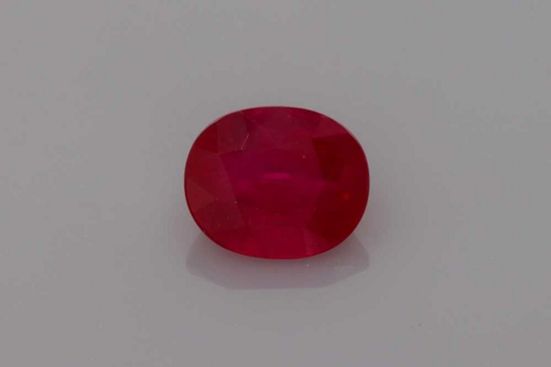 2.0 carat RED Rubinas (1)