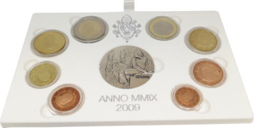 2009 Vatican Benedict XVI Proof Euro coin set with silver medal (3)