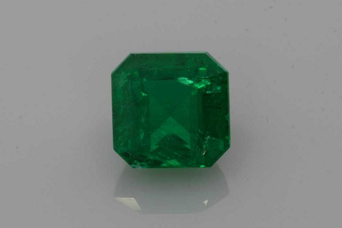 1.88 carat GREEN Smaragdas (1)