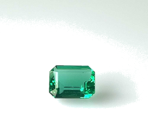 2.6 carat GREEN Smaragdas (1)