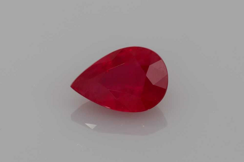 2.05 carat RED Rubinas (1)