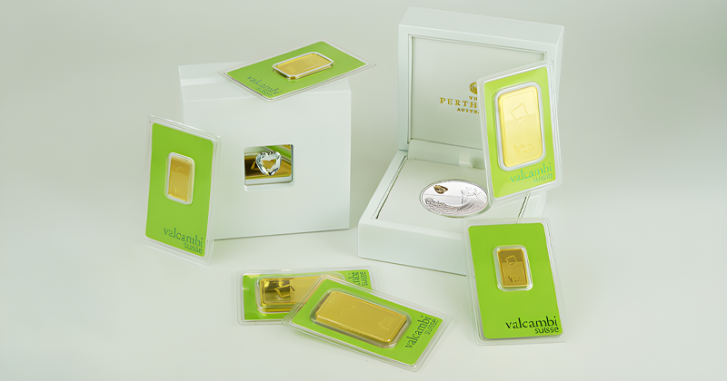 zelta stieņi un monētas